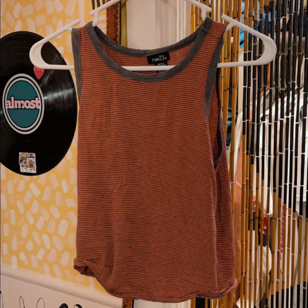 Rue 21 fitted and cropped tank